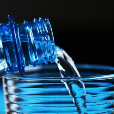 Why the Owala Water Bottle Is Trending Among Gym Lovers & Students