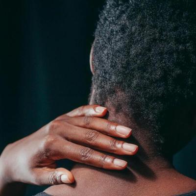 Neck Skin Care Tips: How to Prevent Wrinkles and Dark Neck Naturally