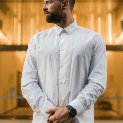 How to Choose the Perfect White Shirt: Style, Comfort & Confidence in One Look